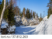 Marble canyon in Ruskeala. Abandoned marble quarry in Karelia, Russia (2021 год). Стоковое фото, фотограф Юлия Бабкина / Фотобанк Лори