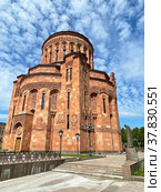 Красивый собор Армянской апостольской церкви в Москве (2022 год). Стоковое фото, фотограф Овчинникова Ирина / Фотобанк Лори