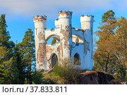 Ancient castle in Mon Repos park (2021 год). Редакционное фото, фотограф Поликарпов Владимир Владимирович / Фотобанк Лори