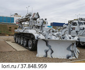Каменск-Шахтинский, Ростовская область, Россия. Военнная инженерная машина разграждения ИМР, для расчистки дорог, завалов и устранения препятствий для движения техники (2020 год). Редакционное фото, фотограф Андрей Цыганков / Фотобанк Лори