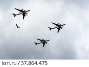 Стратегические бомбардировщики Ту-95МС на параде в День ВМФ (репетиция). Санкт-Петербург (2021 год). Стоковое фото, фотограф Александр Щепин / Фотобанк Лори
