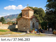 Old church of St. Nino in Samtavro monastery, Mtskheta, Georgia (2018 год). Стоковое фото, фотограф Юлия Бабкина / Фотобанк Лори