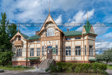 Здание Сортавальского центрального лесничества. Город Сортавала (2022 год). Редакционное фото, фотограф Румянцева Наталия / Фотобанк Лори
