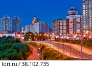 Moscow night street overlooking Moscow State University. Стоковое фото, фотограф Галина Царькова / Фотобанк Лори
