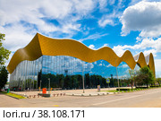 Дворец гимнастики Ирины Винер-Усмановой. Лето. Москва. Россия (2022 год). Редакционное фото, фотограф E. O. / Фотобанк Лори