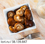 Pickled shiitake mushrooms. Стоковое фото, фотограф Яков Филимонов / Фотобанк Лори