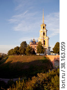Трубежная набережная с видом на кремль. Рязань (2022 год). Стоковое фото, фотограф Сергей Афанасьев / Фотобанк Лори