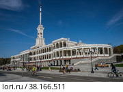 Северный речной вокзал (2020 год). Редакционное фото, фотограф Сергей Чупахин / Фотобанк Лори