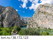 Landscape canyon river Cetina from the Omis. Sunny day. (2015 год). Стоковое фото, фотограф Михаил Аккуратoв / Фотобанк Лори