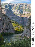 Landscape canyon river Cetina from the Omis. Sunny day. (2015 год). Стоковое фото, фотограф Михаил Аккуратoв / Фотобанк Лори