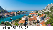 Morning panorama of Omis. Sunny day. (2015 год). Стоковое фото, фотограф Михаил Аккуратoв / Фотобанк Лори