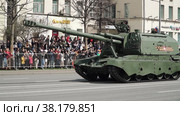 Coalition-SV Gvozdika, Russian 152-mm interspecific artillery system based on the T-90 tank with a maximum firing range of up to 80 km, a maximum ammunition capacity of up to 70 rounds and a rate of fire of up to 16 rounds per minute (2022 год). Редакционное видео, видеограф Потийко Сергей / Фотобанк Лори