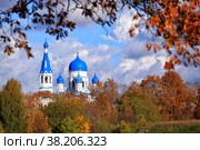 Церковь Покрова Пресвятой Богородицы. г. Гатчина. (2022 год). Стоковое фото, фотограф Роман Рожков / Фотобанк Лори