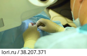 Bifurve surgeon, surgery eyelid eye, modern clinic, hospital, correction operation. Стоковое видео, видеограф ilya Lyubchenko / Фотобанк Лори