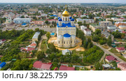 Вид с воздуха на Вознесенский собор и жилые кварталы в летний день в Ельце, один из старейших городов Липецкой области, Россия (2021 год). Стоковое фото, фотограф Pukhov K / Фотобанк Лори