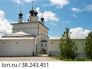 Вход в Свято-Троицкий Белопесоцкий женский монастырь (2021 год). Стоковое фото, фотограф Pukhov K / Фотобанк Лори