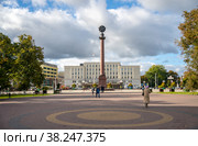Вид на площадь Победы, Триумфальную колонну. Калининград. (2022 год). Редакционное фото, фотограф Владимир Макеев / Фотобанк Лори