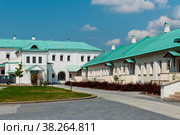 Братский и Наместнический корпуса. Паломническая служба. Воскресенский Ново-Иерусалимский монастырь. Истра, Московская область (2022 год). Стоковое фото, фотограф Александр Щепин / Фотобанк Лори