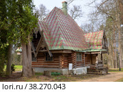 Abramtsevo, near town of Sergiev Posad, Moscow region, Russia, August 6, 2018: Bathhouse wooden building, Abramtsevo Museum. Редакционное фото, фотограф Алексей Антипов / Фотобанк Лори