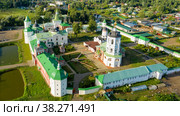 Вид с воздуха на Николо-Пешношский монастырь летним вечером на закате (2021 год). Стоковое фото, фотограф Pukhov K / Фотобанк Лори