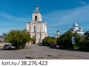 Варлаамо-Хутынский Спасо-Преображенский монастырь. Святые ворота. Великий Новгород (2019 год). Редакционное фото, фотограф Александр Щепин / Фотобанк Лори