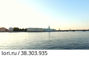 View of Neva, Kuntskamera Museum, Palace Bridge. White night. Unique urban landscape center Saint Petersburg (2020 год). Редакционное видео, видеограф Aleksandr Golubev / Фотобанк Лори