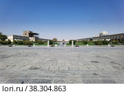 Площадь Нагш-Джахан в Эсфахане (Иран) (2022 год). Редакционное фото, фотограф Максим Гулячик / Фотобанк Лори