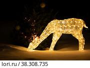 Luminous Christmass deer. Стоковое фото, фотограф Константин Шашков / Фотобанк Лори