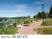 Volga river embankment in the city park. Russia the city of Rzhev. (2021 год). Стоковое фото, фотограф Алексей Сорокин / Фотобанк Лори