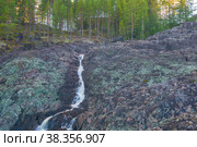 Водопад на древнем вулкане Гирвас, Карелия. Стоковое фото, фотограф Александр Салук / Фотобанк Лори