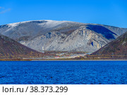 Autumn view of Apatit mountain (Kukisvumchorr). Kirovsk, Murmansk region, Russia, Europe. Стоковое фото, фотограф Михаил Аккуратoв / Фотобанк Лори