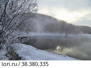 Малкинские горячие источники на Камчатке зимой. Стоковое фото, фотограф Римма Тельнова / Фотобанк Лори