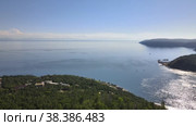 Aerial view of Lake Baikal and the source of the Angara River (2022 год). Редакционное видео, видеограф Mixail59 / Фотобанк Лори