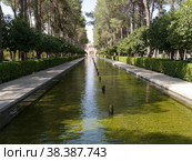 Сад Доулетабад в Йезде (Иран) (2022 год). Редакционное фото, фотограф Максим Гулячик / Фотобанк Лори