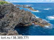 Cave of volcanic lava in Porto Moniz (2012 год). Стоковое фото, фотограф Михаил Аккуратoв / Фотобанк Лори