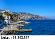 The coastline of the city of Funchal (2012 год). Стоковое фото, фотограф Михаил Аккуратoв / Фотобанк Лори