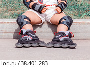 Small children's legs with roller skates. Стоковое фото, фотограф Акиньшин Владимир / Фотобанк Лори