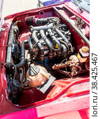 Tuned turbo car engine of Lada vehicle (2022 год). Редакционное фото, фотограф FotograFF / Фотобанк Лори