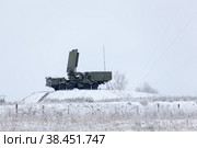Российская радиолокационная станция - всевысотный обнаружитель 96Л6Е в работе в зимнее время года. Стоковое фото, фотограф Кекяляйнен Андрей / Фотобанк Лори