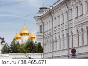 В Богоявленско-Анастасиином монастыре находится кафедральный собор Богоявления Анастасии. Вид на Богоявленский монастырь Святой Анастасии в Костроме, Россия (2018 год). Стоковое фото, фотограф Photojuli / Фотобанк Лори