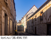 Medieval half-timbered houses on streets in French town of Provins. Стоковое фото, фотограф Яков Филимонов / Фотобанк Лори