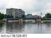 Река Преголя. Деревянный мост. Калининград (2018 год). Редакционное фото, фотограф Александр Щепин / Фотобанк Лори