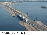 Россия. Санкт-Петербург. Комплекс защитных сооружений от наводнений. Водопропускное сооружение. Russia. Saint-Petersburg. A complex of flood defences. Culvert structure. (2011 год). Редакционное фото, фотограф Алексей Смышляев / Фотобанк Лори