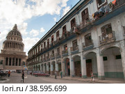 Куба. Гавана. Здание Капитолия в историческом центре. Cuba. Havana. The Capitol building in the historical center. (2014 год). Редакционное фото, фотограф Алексей Смышляев / Фотобанк Лори