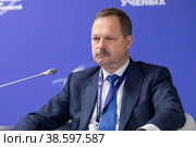 Россия. Сочи. управляющий директор СИБУР Михаил Гордин. Конгресс молодых ученых. Russia. Sochi. Managing Director of SIBUR Mikhail Gordin. Congress of Young Scientists. (2021 год). Редакционное фото, фотограф Алексей Смышляев / Фотобанк Лори