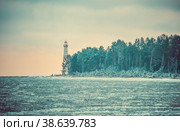 Заброшенный маяк Самбо (Самбой, Амбо), Онежское озеро. Зимний день. Тонирование. Стоковое фото, фотограф Сергей Цепек / Фотобанк Лори