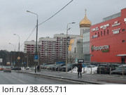 Храм Алексия, человека Божия, в Крылатском на Рублёвском шоссе (2023 год). Редакционное фото, фотограф Дмитрий Неумоин / Фотобанк Лори