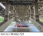 Bridge Boat indastrial Metal Structure Template Architectural Details (2022 год). Редакционное фото, фотограф Kolotnev Nikita / Фотобанк Лори