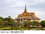 Moonlight Pavilion in Phnom Penh (2013 год). Стоковое фото, фотограф Юлия Бабкина / Фотобанк Лори
