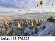 Каппадокия на рассвете. Стоковое фото, фотограф Екатерина Шихова / Фотобанк Лори